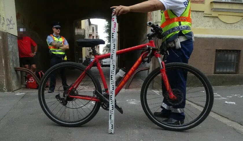 img_Vadat_emeltek_a_biciklis_futar_ellen__aki_a_jardan_gazolt_halalra_egy_gyalogost-2