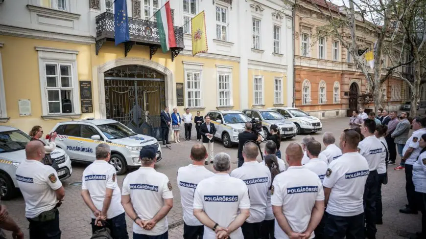 img_uj_autok_es_formaruhak_a_miskolci_polgaroroknek-1