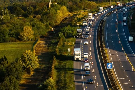 img_Latvanyfozes__koncertek__utcazeneszek_es_sportprogramok_a_3__Miskolci_Pikniken-1