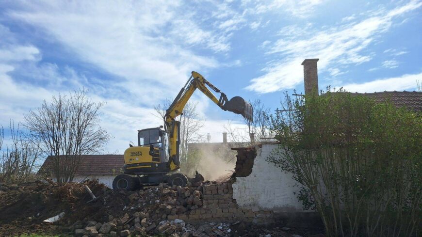 img_Ne_varja_meg__mig_a_NAV_intezkedik___vegezze_el_idoben_az_eloirt_munkakat_-2