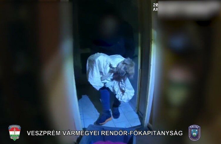 img_Csontsovanyra_fogyott__beteg_kutyat_mentettek_meg_a_rendorok_egy_lakasbol-1