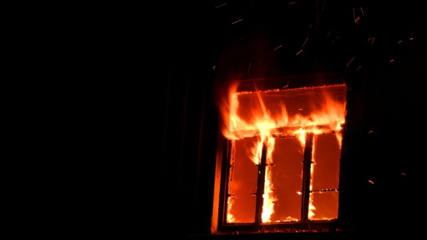 img_Hetvegi_haz_egett_Miskolc_hataraban-2