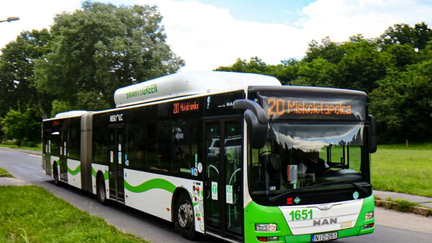 img_Rasegito_jaratok_a_Miskolci_Egyetemi_Napok_idejen-1