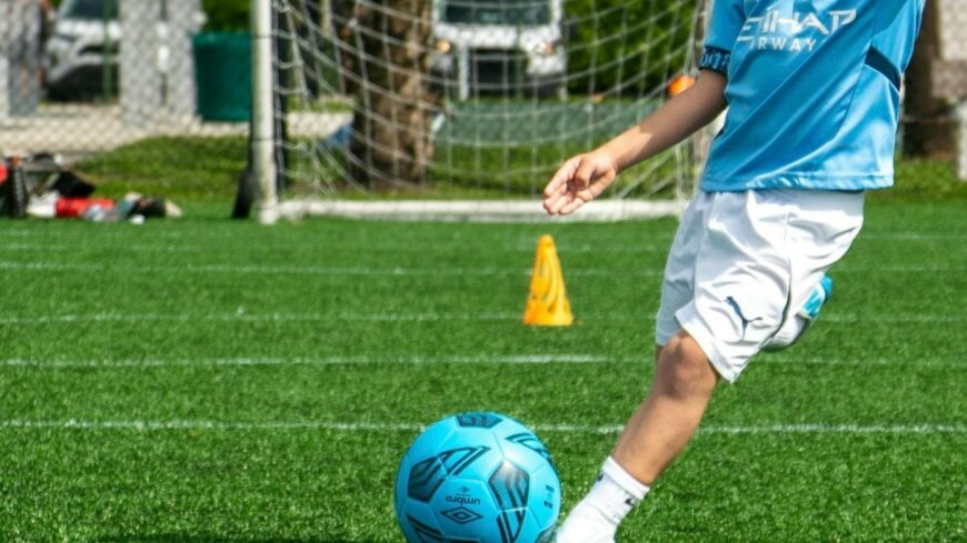 img_atrepult_hozza_a_labda__riaszto_fegyverrel_lo-1