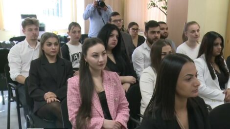 1,6 milliárd forint jut a roma szakkollégiumok fejlesztésére