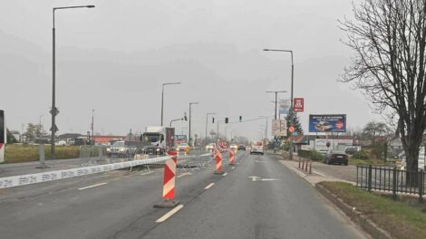 A hideg miatt sárgán villogtak a lámpák