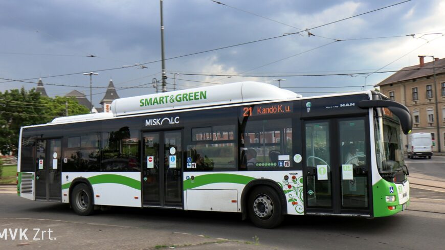 img_Elterelik_holnap_a_21-es_buszt-1