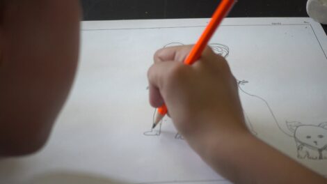 Gyerekrajzokból születő animációk elevenednek meg élő zongoramuzsikával Zalaegerszegen