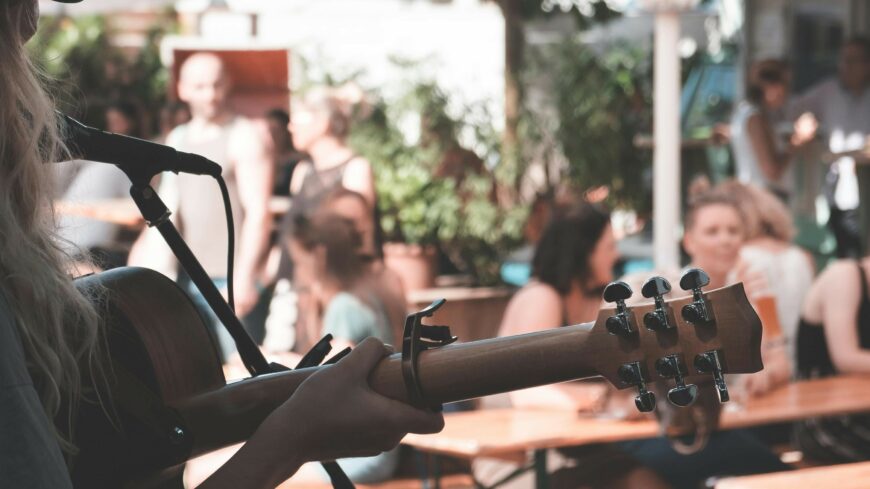 img_Hobbizenekarok__utcazeneszek__zeneiskolak_