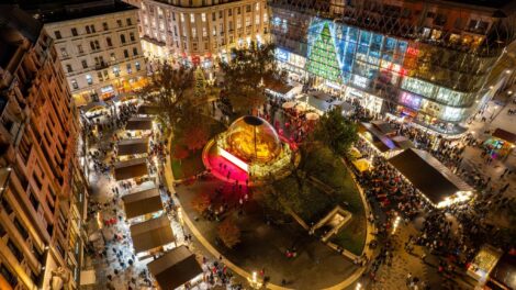 Jubileumi fényfestés és fényinstallációk