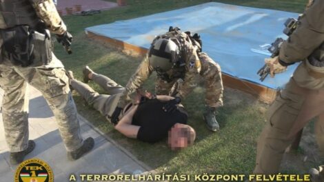 Késsel ment az óvodába, de mást is találtak nála