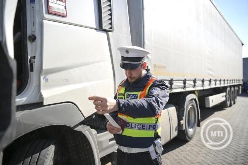 img_Orszagos_kozlekedesbiztonsagi_ellenorzes_kezdodik_a_kozutakon-3