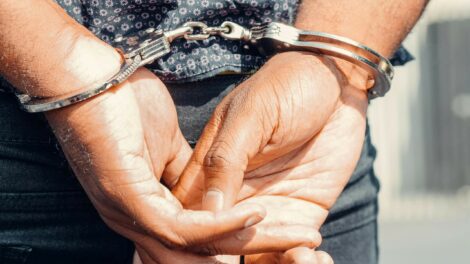 Saját családjára támadt részegen az apa