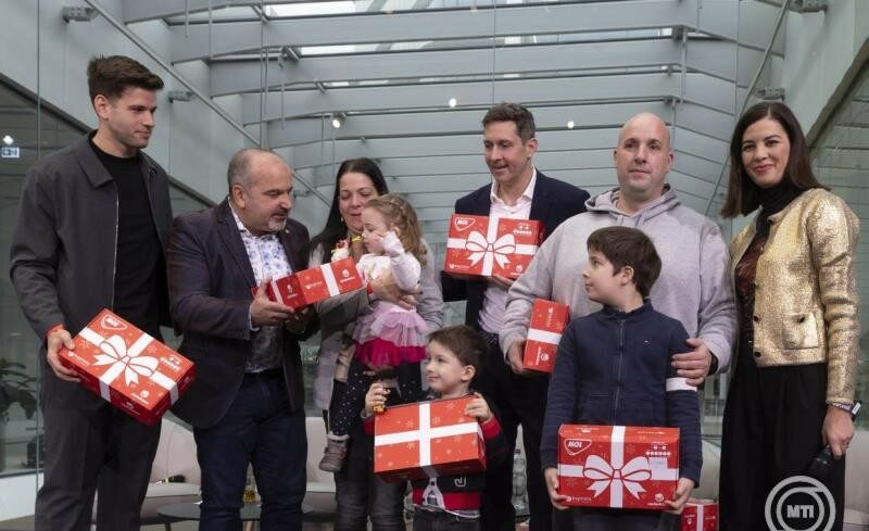 img_Tegyuk_szebbe_a_raszorulo_gyerekek_karacsonyat_-4