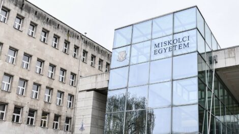 A Miskolci Egyetem több mint 3,4 milliárd forintból fejlesztheti digitális oktatását