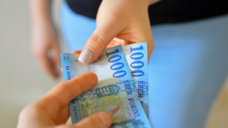 Magyar Posta: idén is korábban jön a decemberi nyugdíj