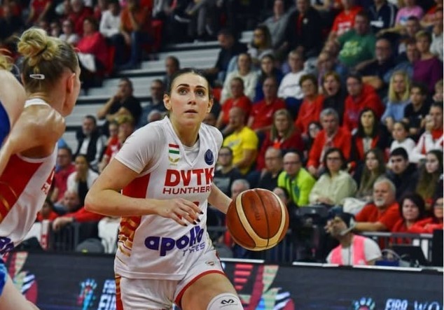 img_Noi_kosarlabda_MK_-_Pecsen_viv_negyeddontot_a_cimvedo_DVTK