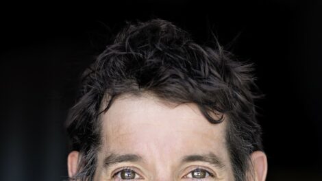 Alex Honnold metalt hallgatott, miközben megmászta a felhőkarcolót