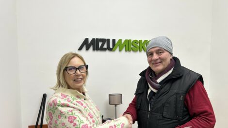 A MiReHU mesekönyvét kapta szerkesztőségünk ajándékba