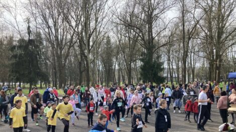 Jubileumi jótékonysági futóversenyt szerveztek Sajóbábonyban