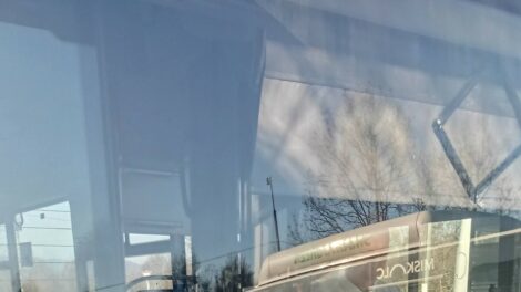 Nőnapon a miskolci 35-ös járat egy kicsit virágba borult