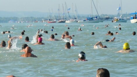 Betelt a nevezési lista az idei Balaton-átúszásra