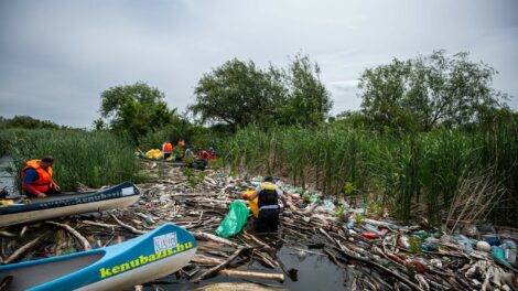 Több mint 10 tonna hulladékot gyűjtöttek a VII. Tisza-tavi PET Kupán