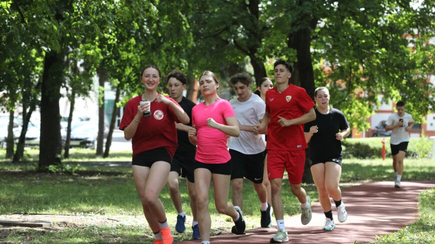 img_Tobb_mint_szazan_huztak_futocipot_a_Mozdulj__Miskolc__futonapon