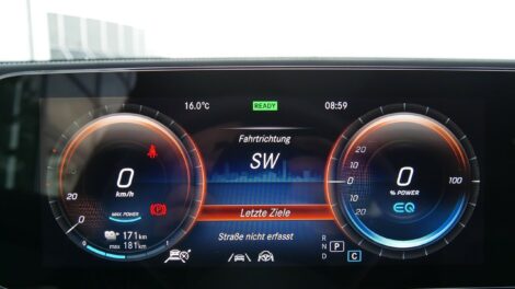 Erős félévet zárt az autópiac, egyre népszerűbbek az elektromos modellek
