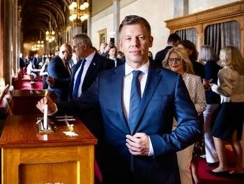 Már szavaznak a képviselők Baka András köztársasági elnök-jelöltről