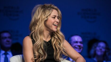 Shakira iskolák újjáépítését támogatja a kolumbiai földrengés után