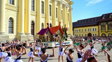 Virágba borult Debrecen