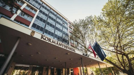 Tíz kormányhivatal élére keresnek új vezetőt – Borsodban már kinevezték a kormánymegbízottat