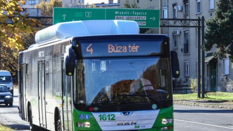 Visszakerül eredeti helyére a Petneházy utcai buszmegálló
