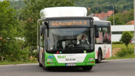 Több buszmegálló is visszakerül az eredeti helyére
